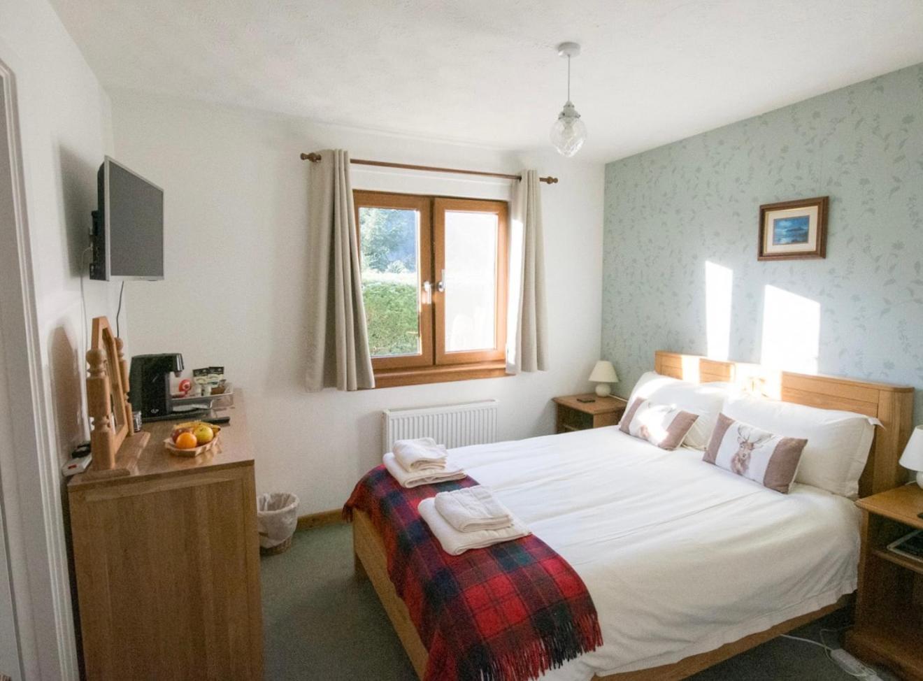 Craik Na Dav B&B อินเวอร์มอริสตัน ภายนอก รูปภาพ
